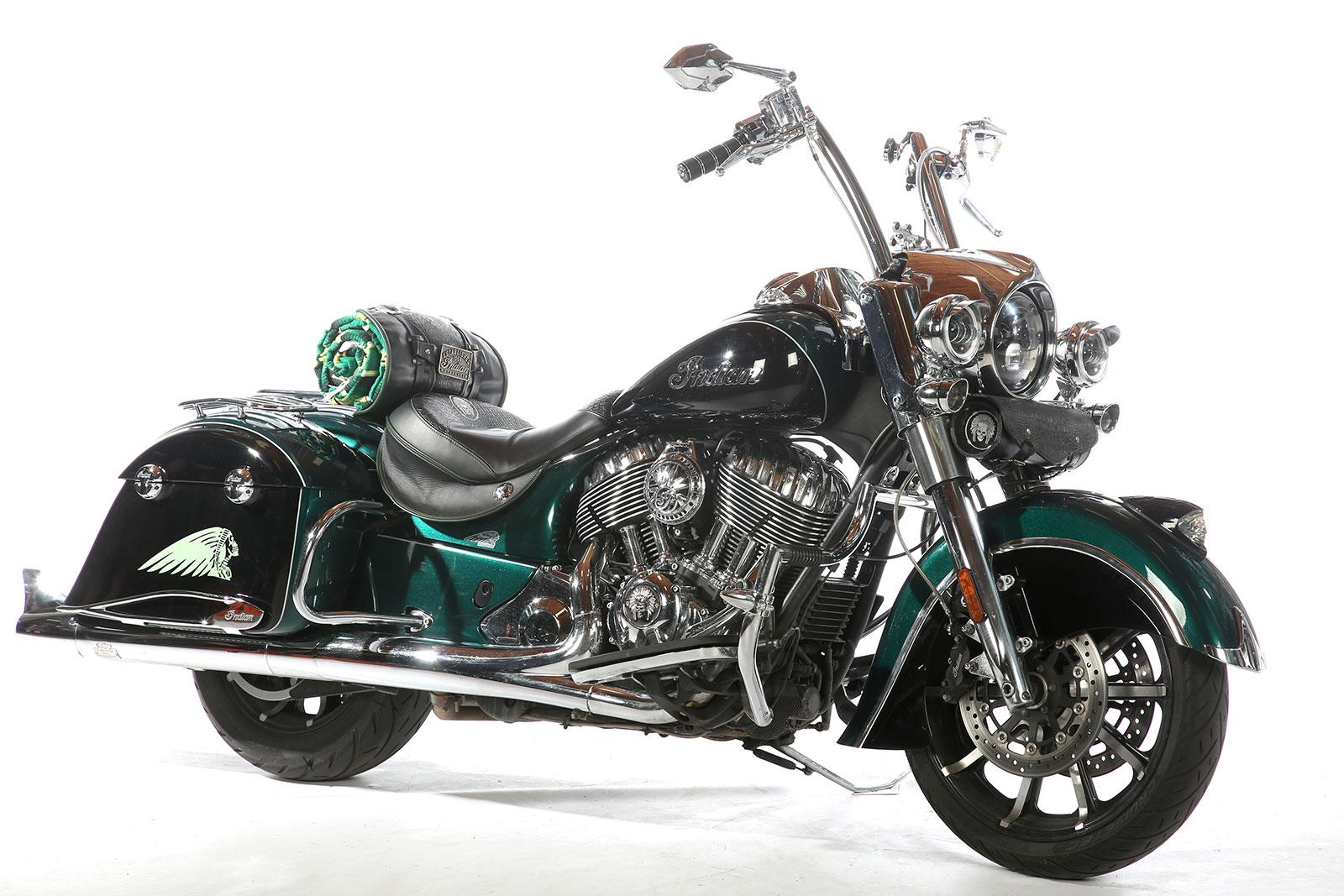 Budweis Custom Show 2023 - First Place Indian Scout class