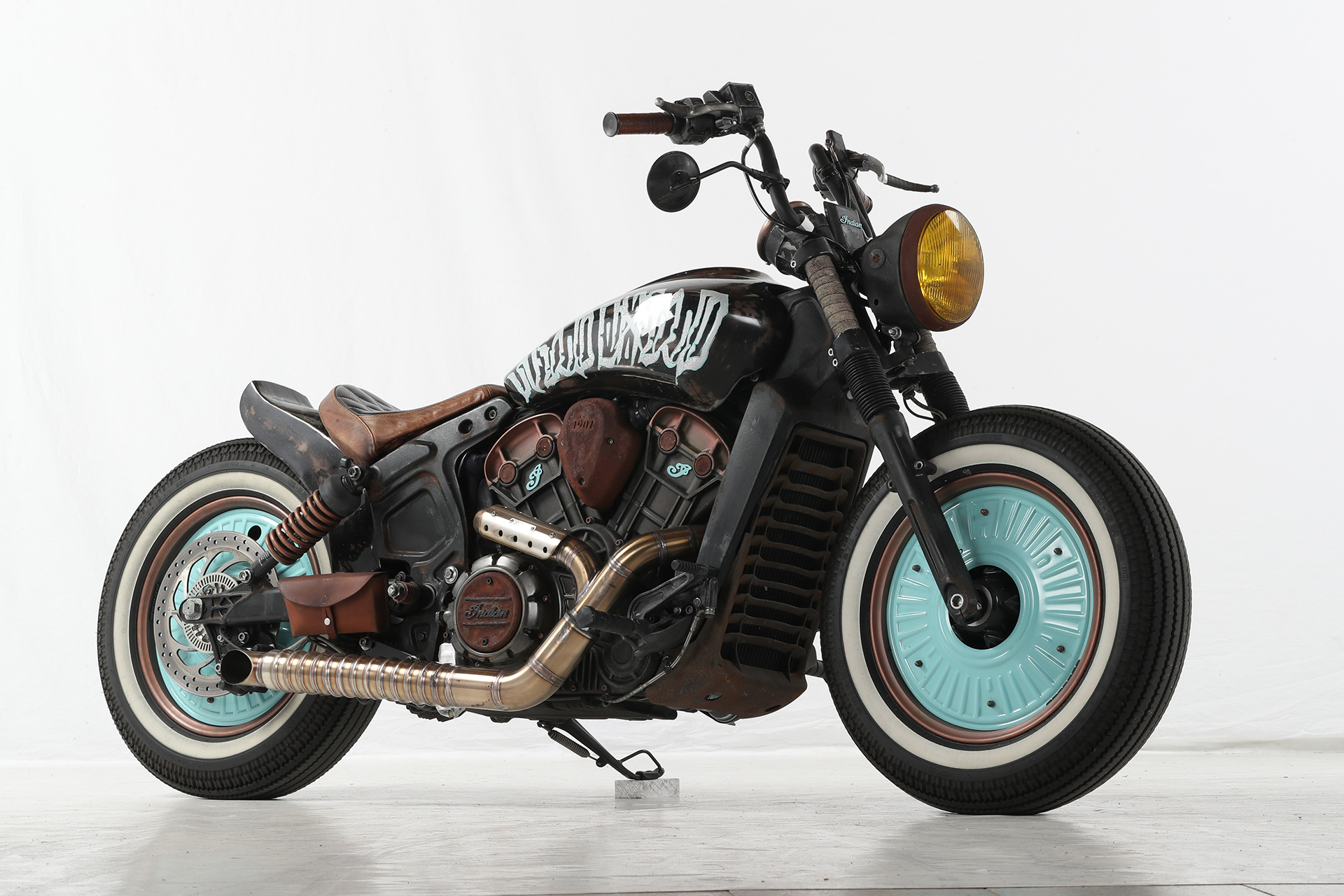 Budweis Custom Show 2023 - First Place Indian Scout class